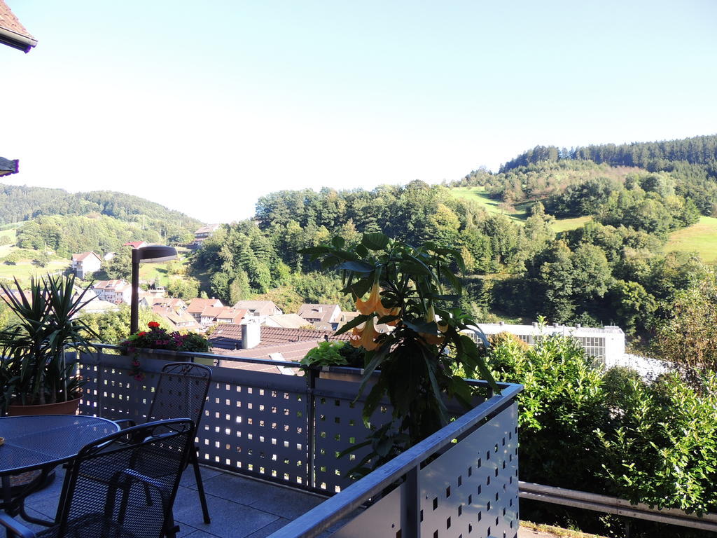 Gaestehaus Und Ferienwohnung Baechle Bad Peterstal-Griesbach Bagian luar foto