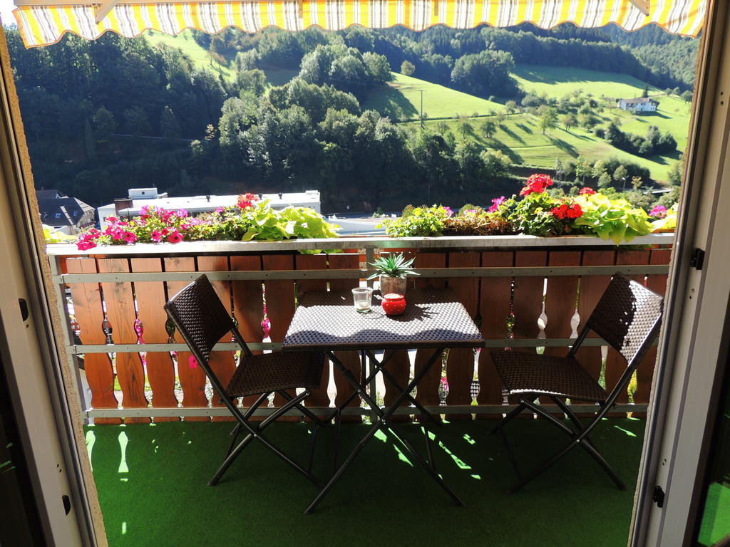 Gaestehaus Und Ferienwohnung Baechle Bad Peterstal-Griesbach Bagian luar foto