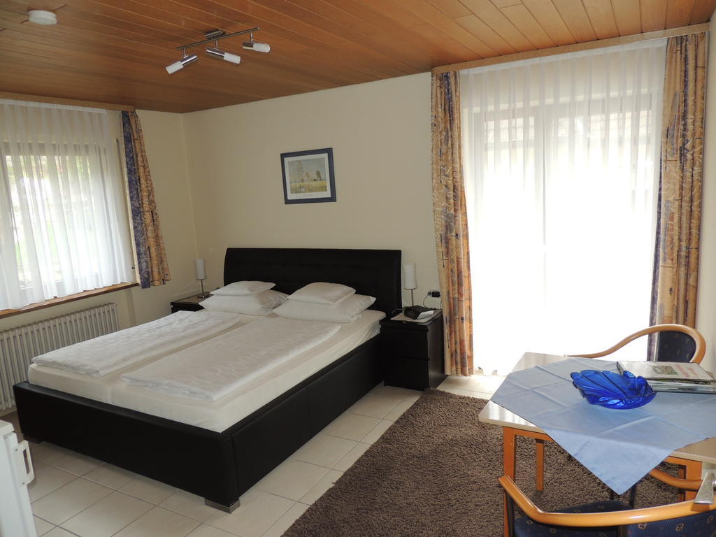 Gaestehaus Und Ferienwohnung Baechle Bad Peterstal-Griesbach Ruang foto